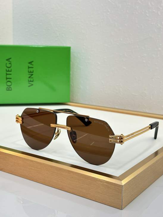 Picture of Bottega Veneta Sunglasses _SKUfw80882309fw